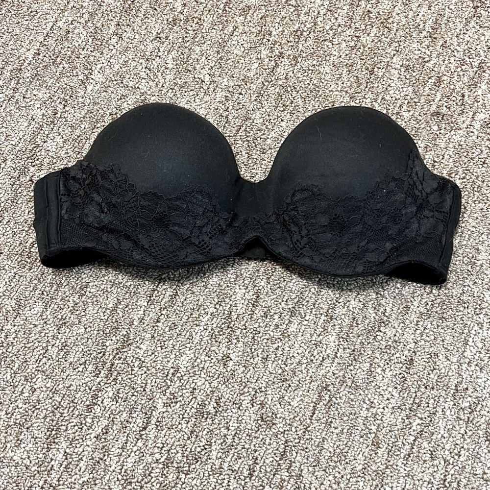 Victoria’s Secret Strapless push-up bra 34B black lace